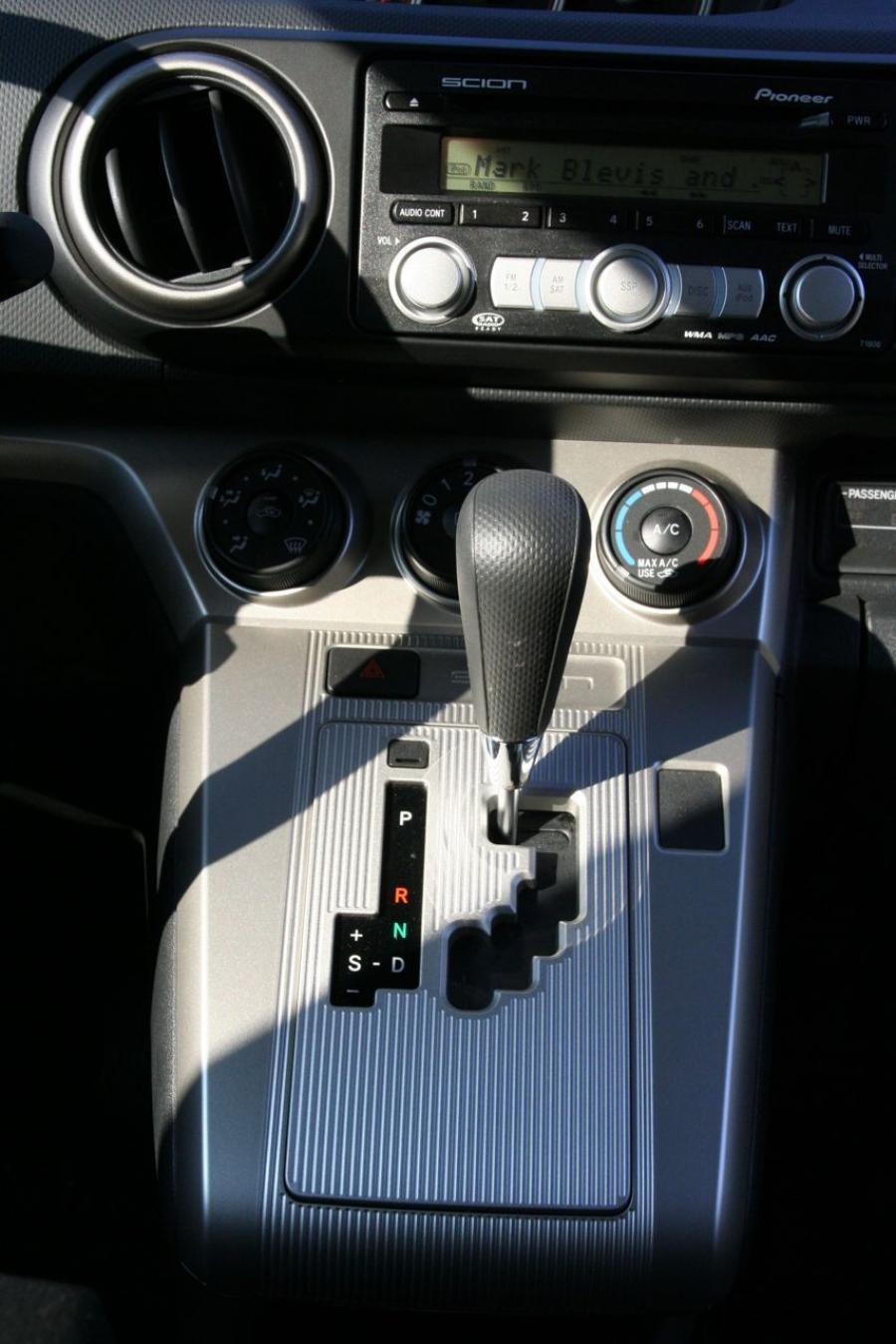  Scion xB 2007 года  (фото 35 из 221)